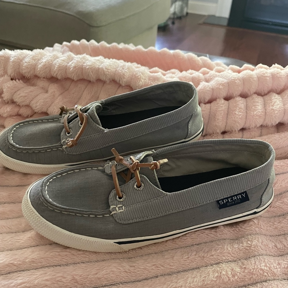 Gently Used, Memory Foam Top Sider - image 3